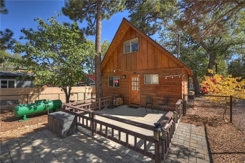 698 Highland