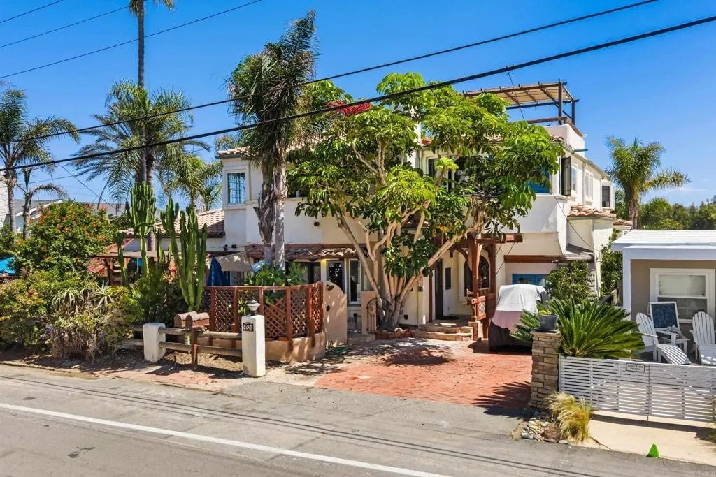 951 Neptune Avenue