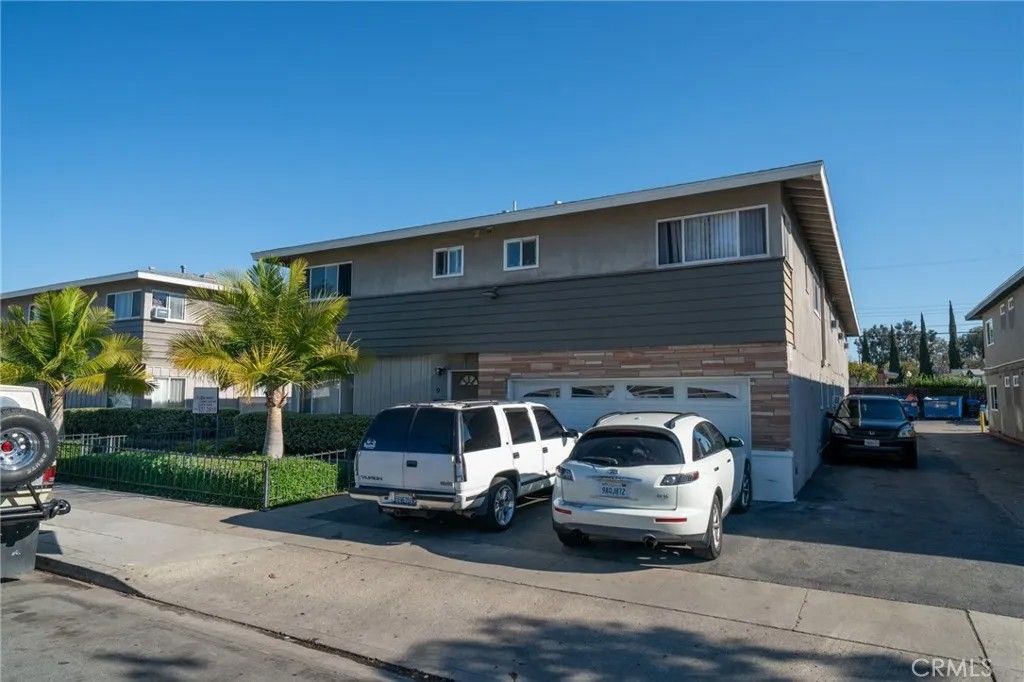 Photo of 1118 N Mayfair Avenue, Anaheim, CA 92801 (MLS # OC26052256)