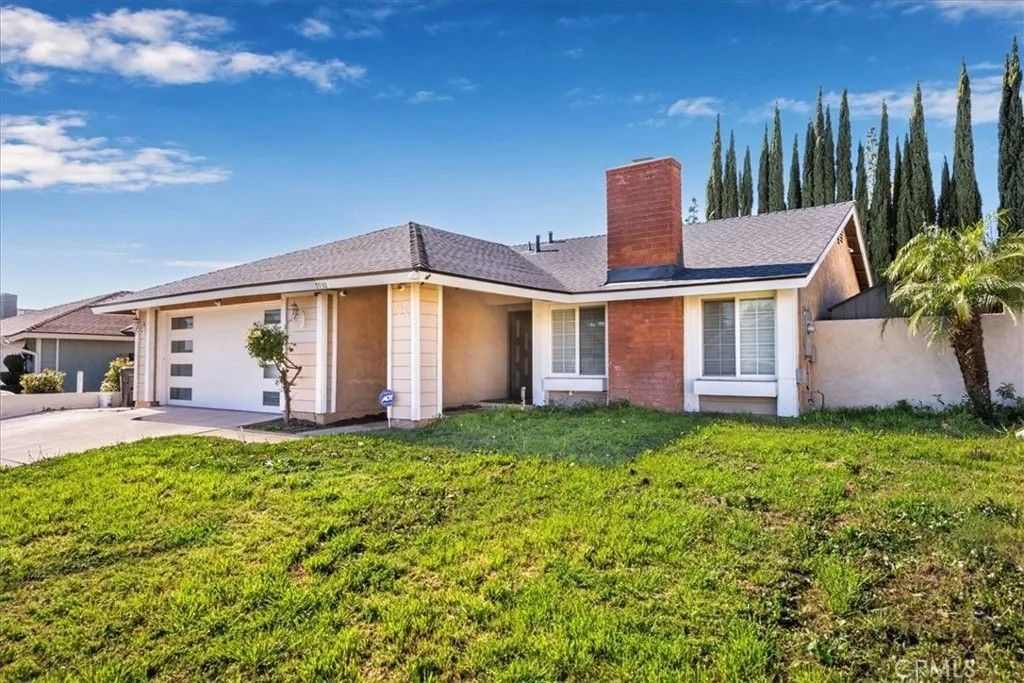 Photo of 7930 Perlite Ct, Rancho Cucamonga, CA 91730 (MLS # CV26021343)