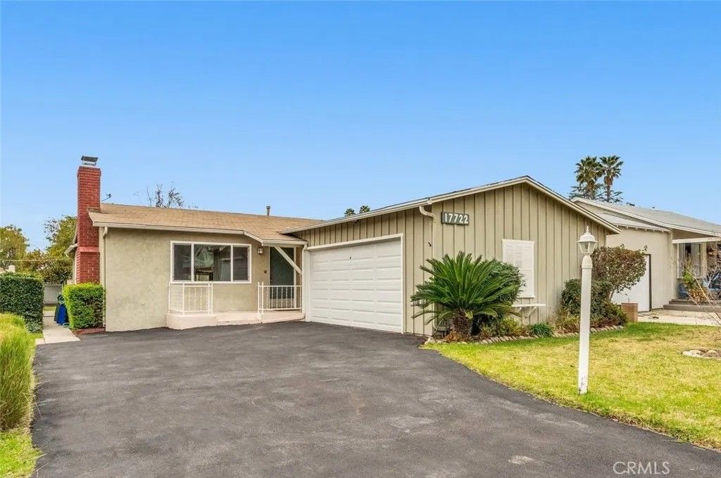 Photo of 17722 Tulsa Street, Granada Hills, CA 91344 (MLS # SR26078848)