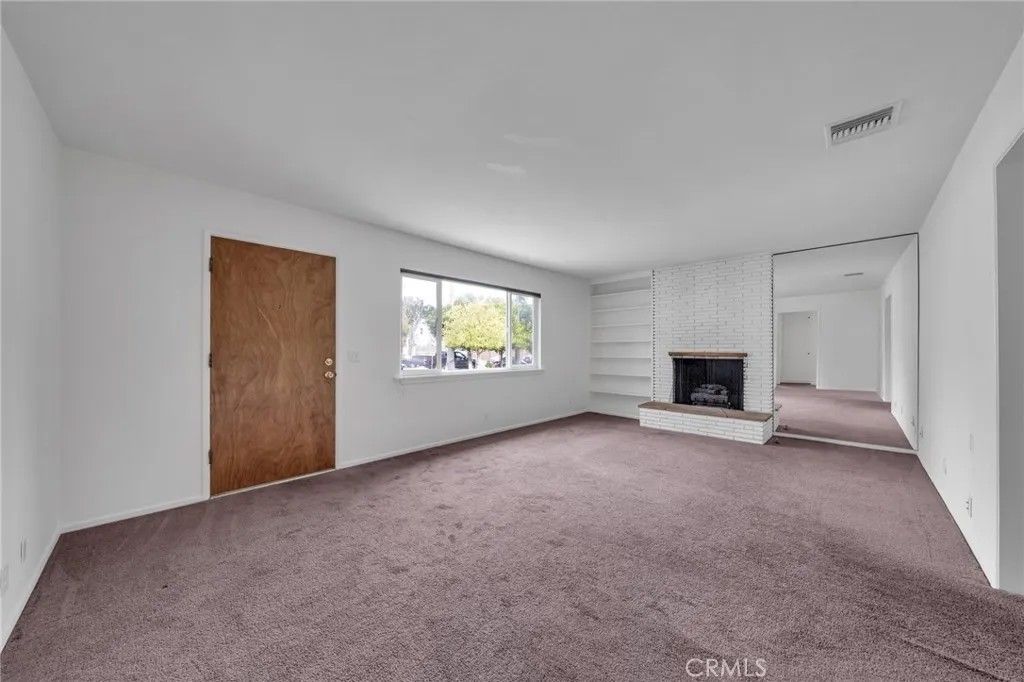 Photo of 17722 Tulsa Street, Granada Hills, CA 91344 (MLS # SR26078848)