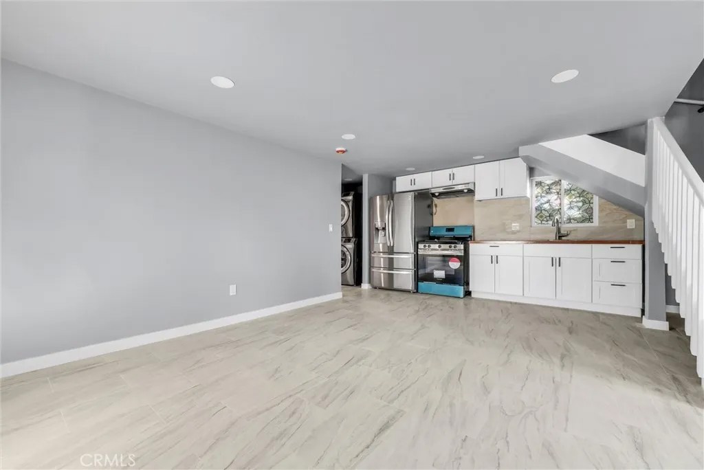 354 E Culver Avenue East