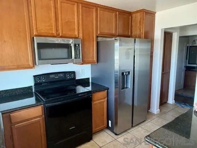 615 Fredricks Ave 156