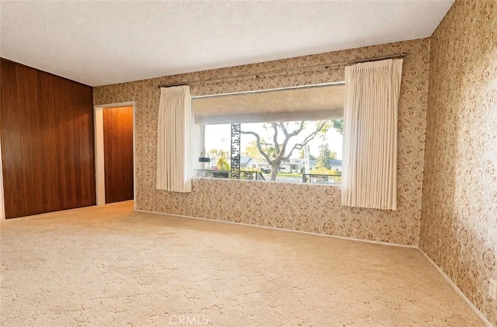 2528 Del Amo
