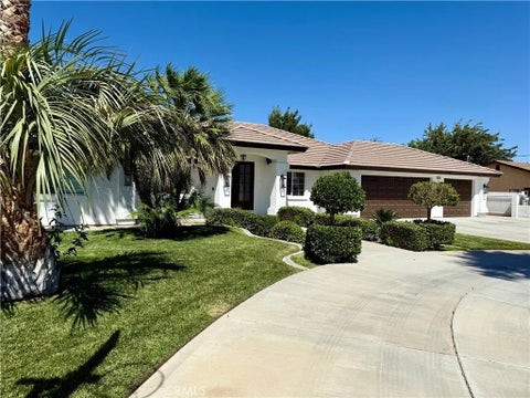 Photo of 11428 Hickory AVE, Hesperia, CA 92345 (MLS # HD26162343)