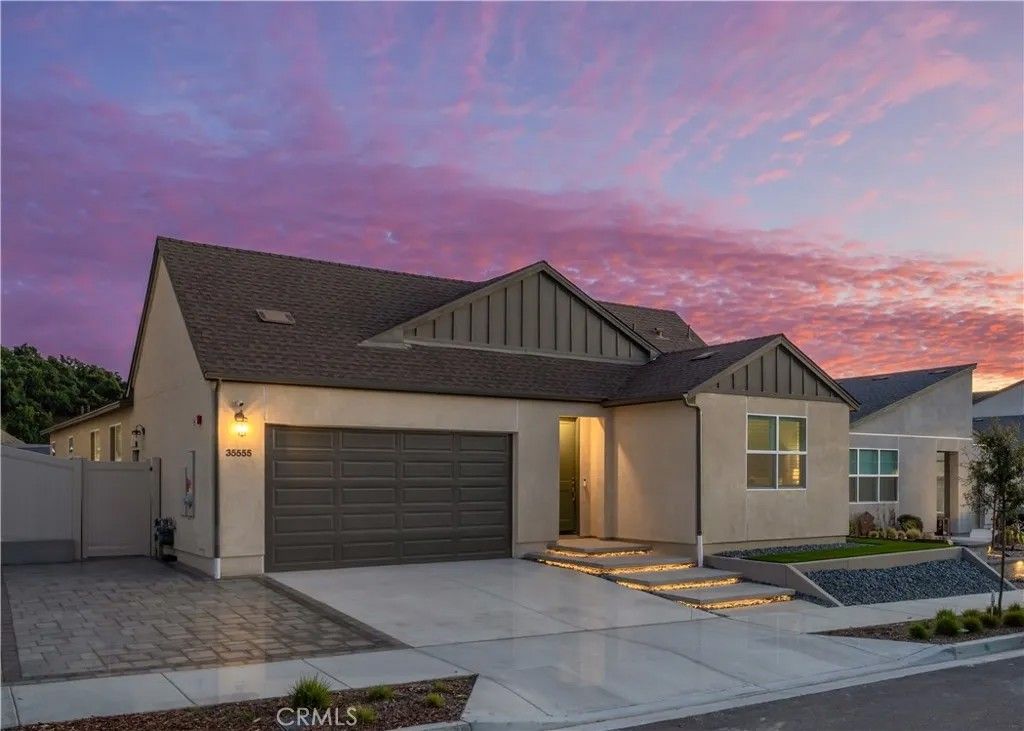 Photo of 35555 Orchard Trail, Fallbrook, CA 92028 (MLS # SW25279295)