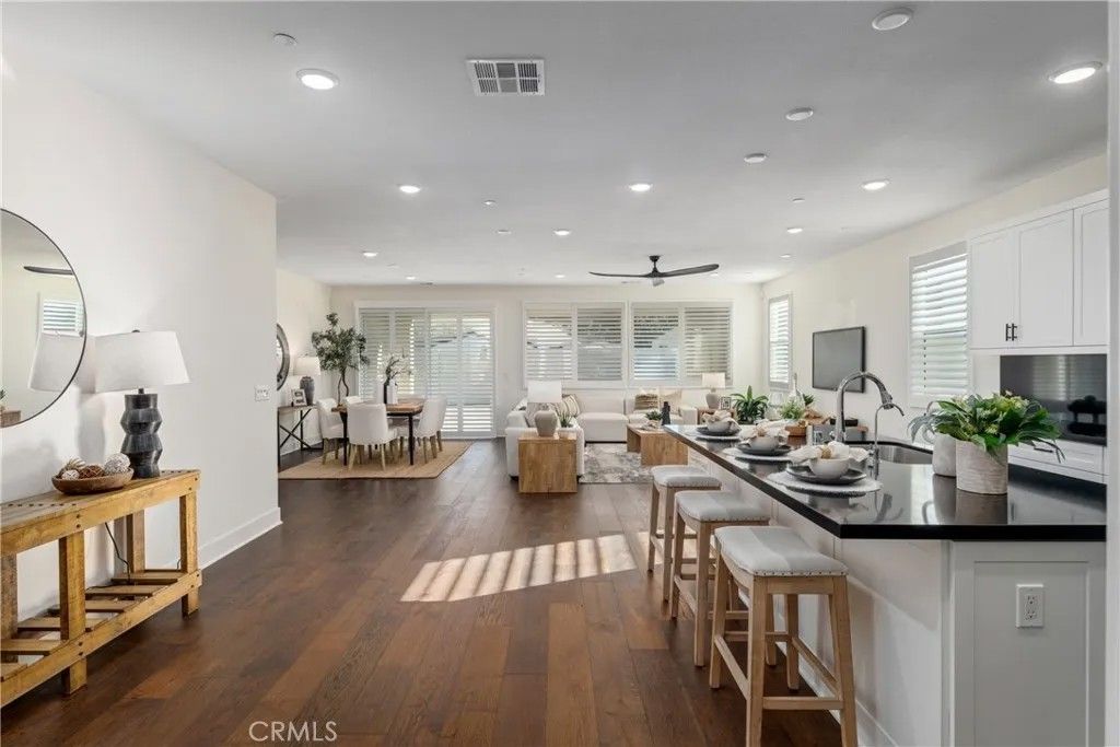 Photo of 35555 Orchard Trail, Fallbrook, CA 92028 (MLS # SW25279295)