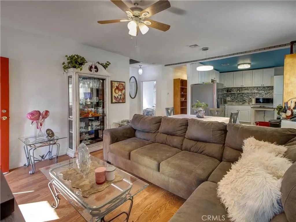 Photo of 841 W 58th St, Los Angeles, CA 90037 (MLS # SB26016973)