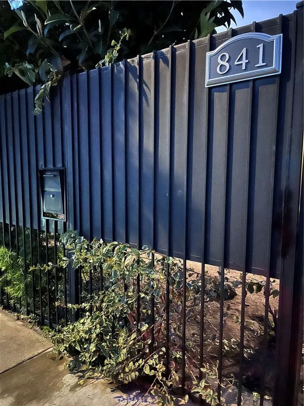 Photo of 841 W 58th St, Los Angeles, CA 90037 (MLS # SB26016973)