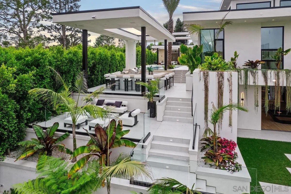 6283 La Jolla Scenic Dr S