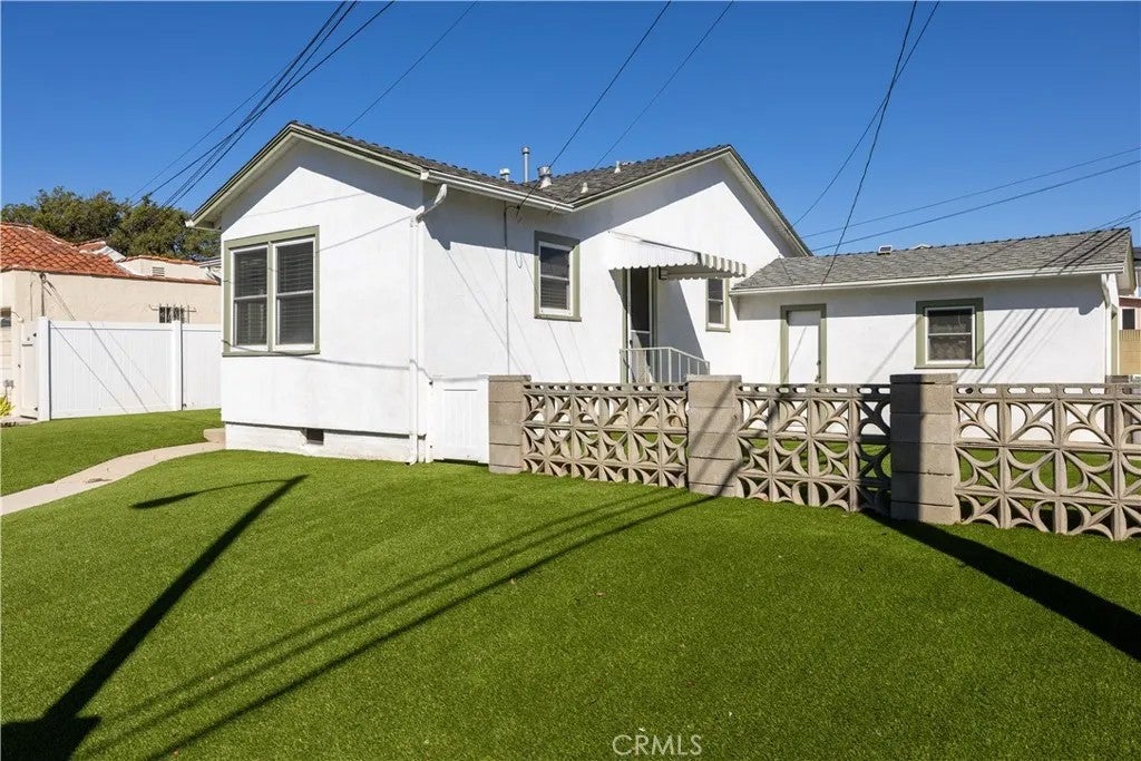 Photo of 2417 Sonoma Street, Torrance, CA 90501 (MLS # BB26220564)