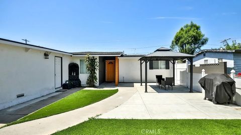 Tiny photo for 10301 Antigua Street, Anaheim, CA 92804 (MLS # PW25253348)