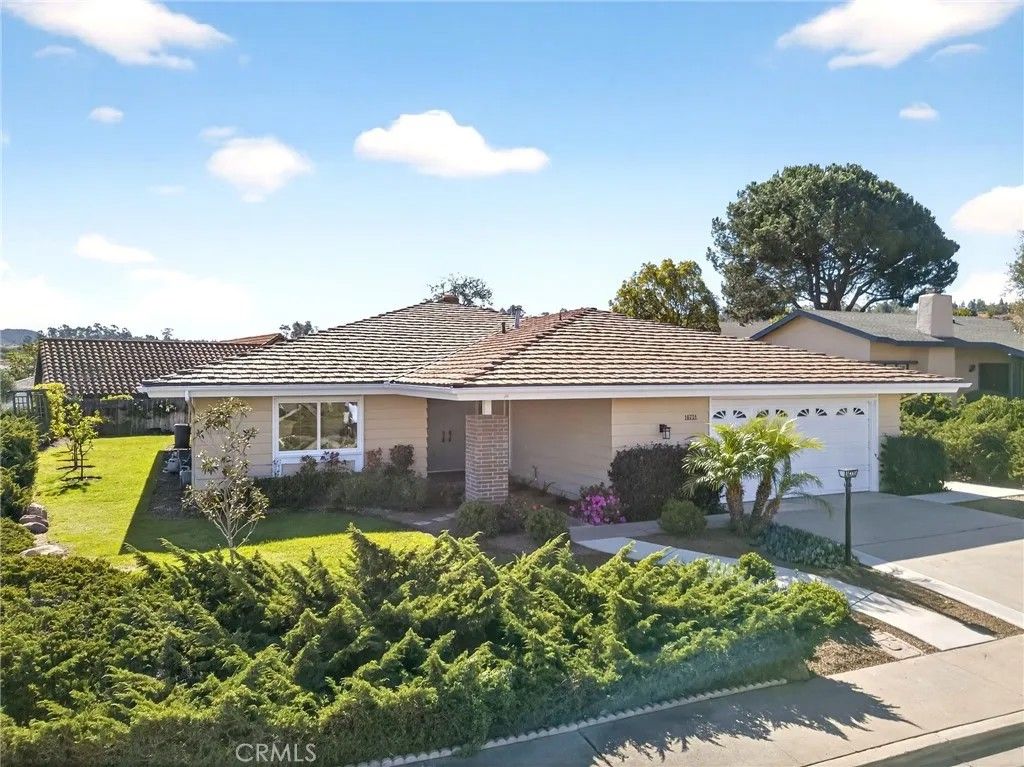 Photo of 16731 San Salvador Rd, San Diego, CA 92128 (MLS # SW26026874)