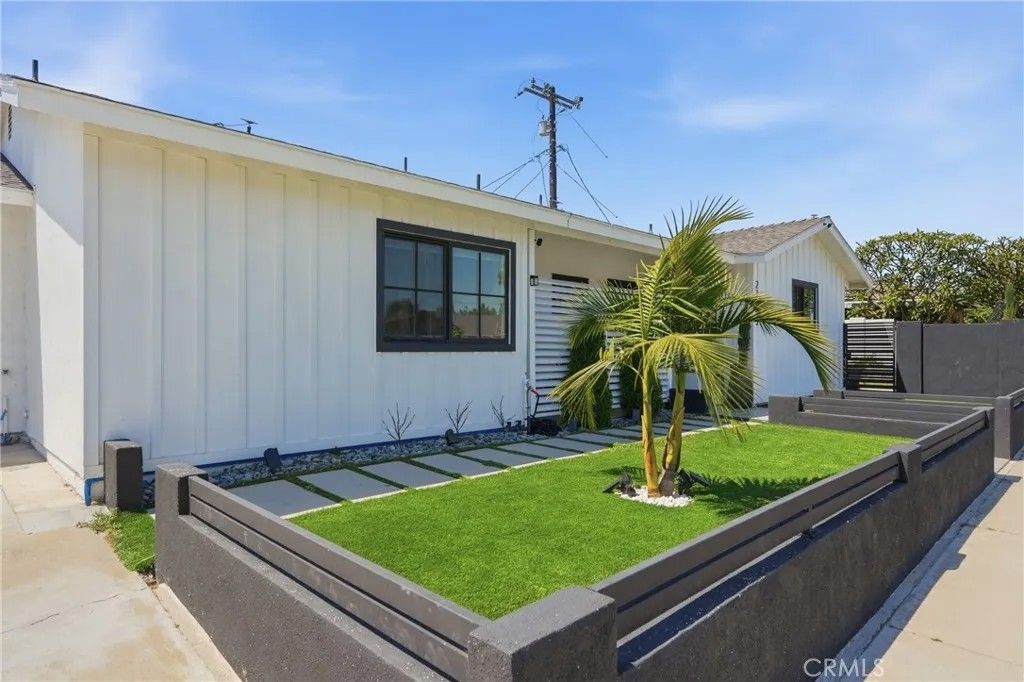 Photo of 21243 Wilder Ave, Lakewood, CA 90715 (MLS # PW26091207)