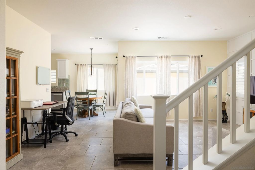 Photo of 211 Spotted Saddle Way, Fallbrook, CA 92028 (MLS # 250041301)