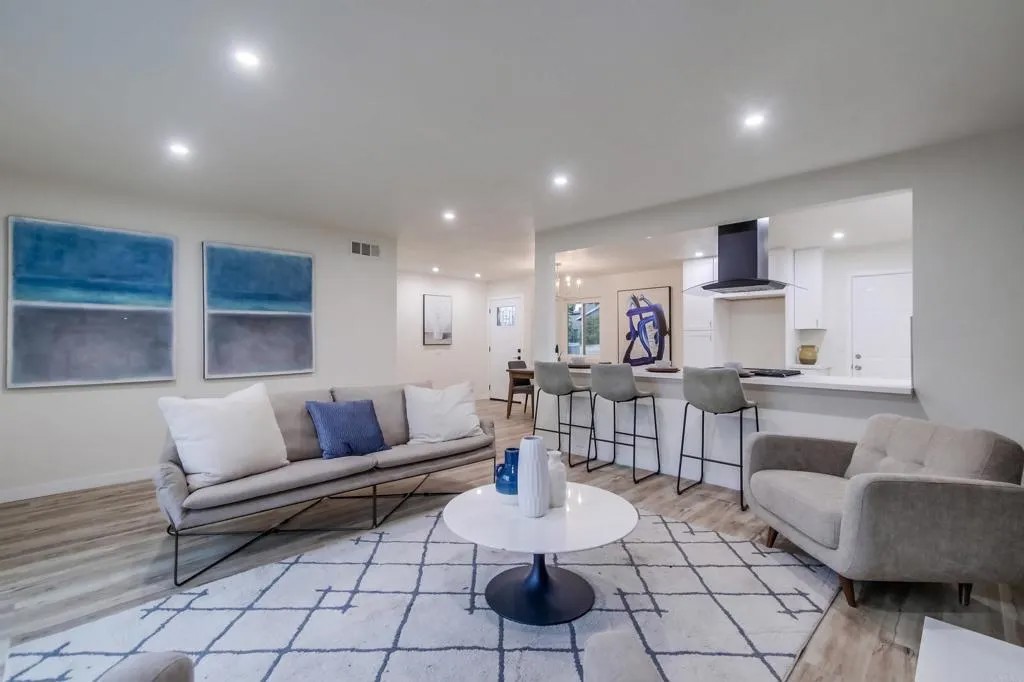 6548 Bantam Lake Circle