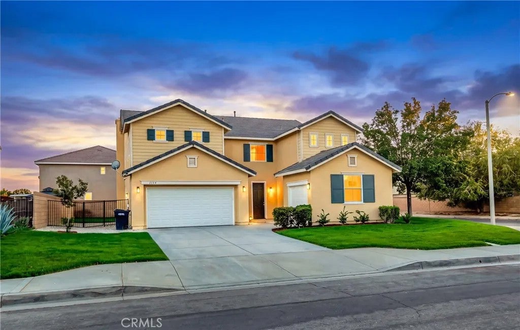 Photo of 1154 E Avenue K6, Lancaster, CA 93535 (MLS # SR26230190)