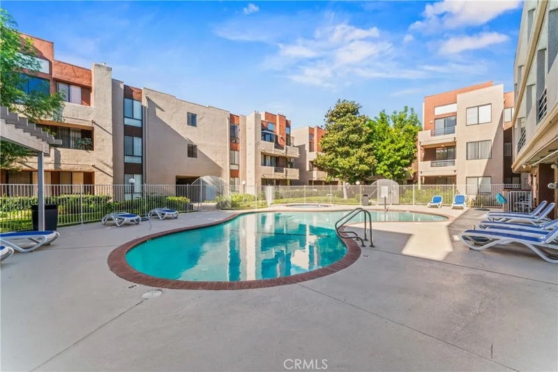 7826 Topanga Canyon Blvd 308