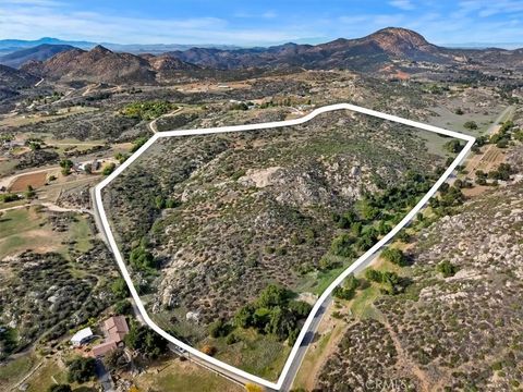 Photo of 0 DePortola Rd, Temecula, CA 92592 (MLS # SW25275035)