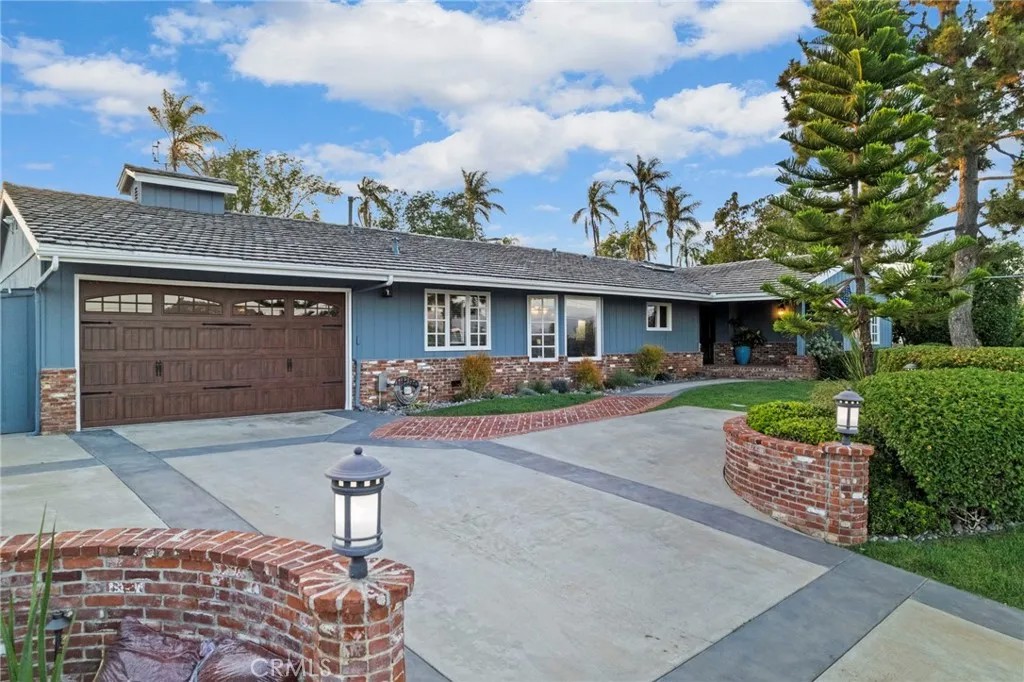 1618 Alapat Drive