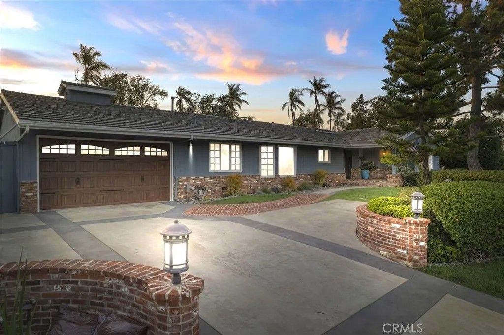 Photo of 1618 Alapat Drive, Escondido, CA 92027 (MLS # SW26063124)