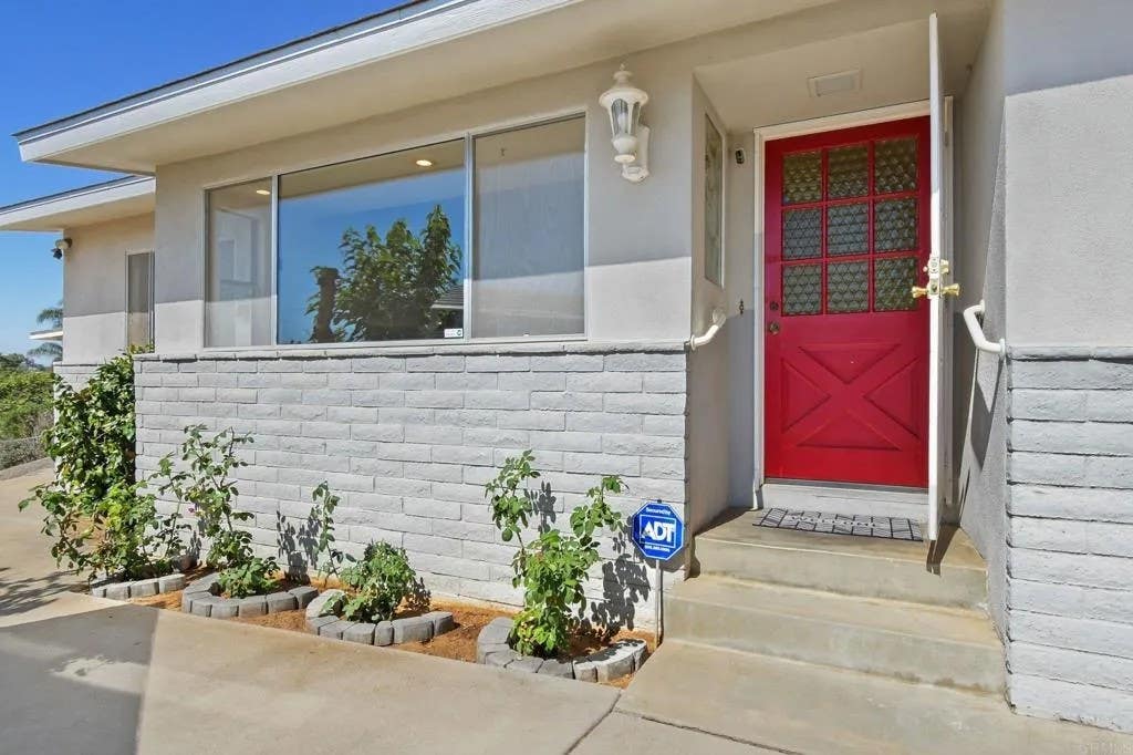 Photo of 230 Mountain View Rd, El Cajon, CA 92021 (MLS # PTP2604885)