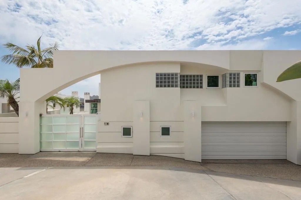 Photo of 121 Via De La Valle Ave, Del Mar, CA 92014 (MLS # NDP2511429)