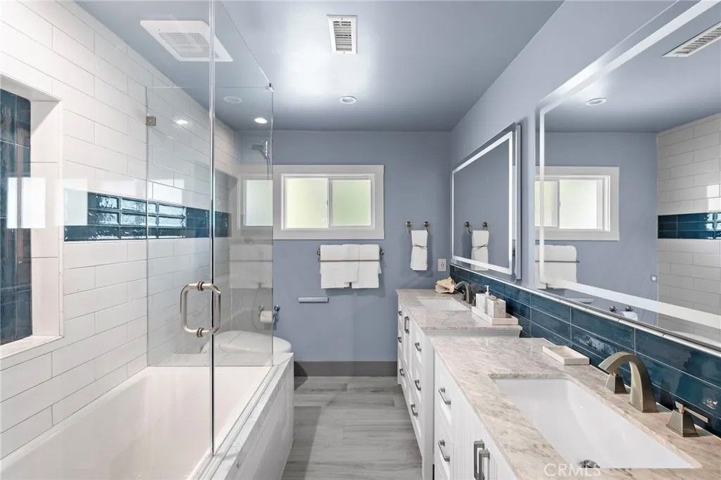 Photo of 185 E Avenida Cordoba, San Clemente, CA 92672 (MLS # OC25251819)