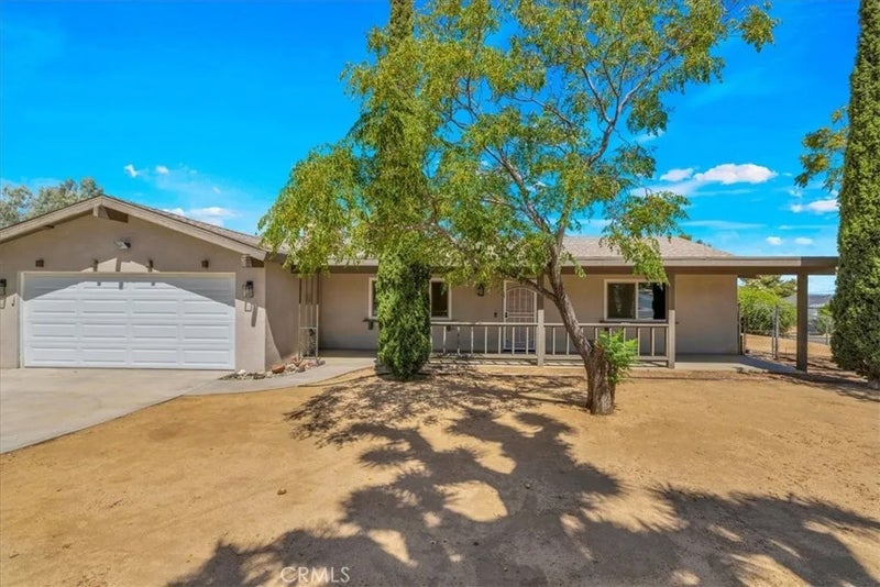 56388 Tamarisk Avenue