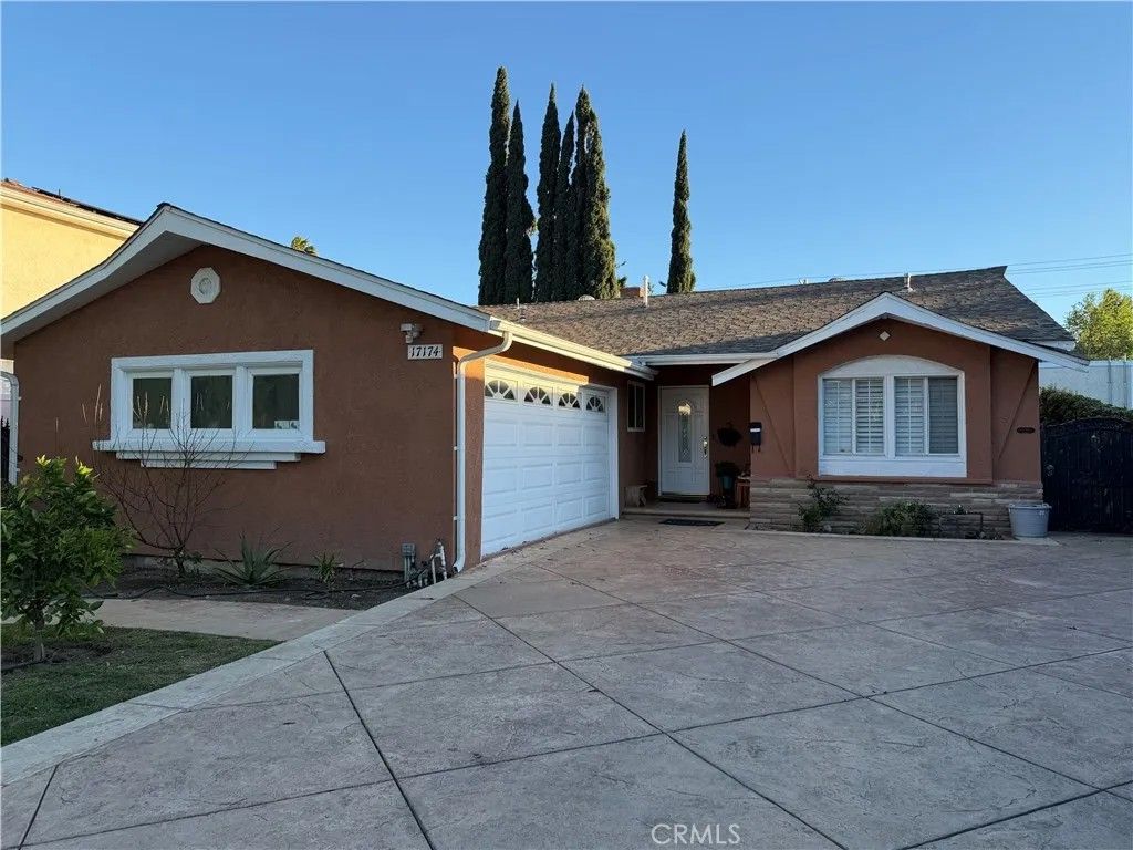 Photo of 17174 Los Alimos St, Granada Hills, CA 91344 (MLS # SR26051669)