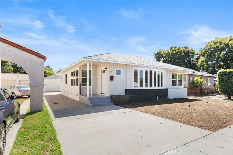 2710 Magnolia