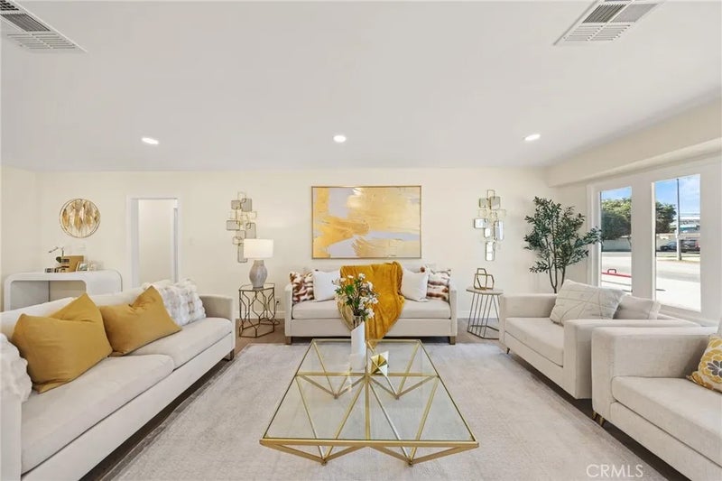 2710 Magnolia