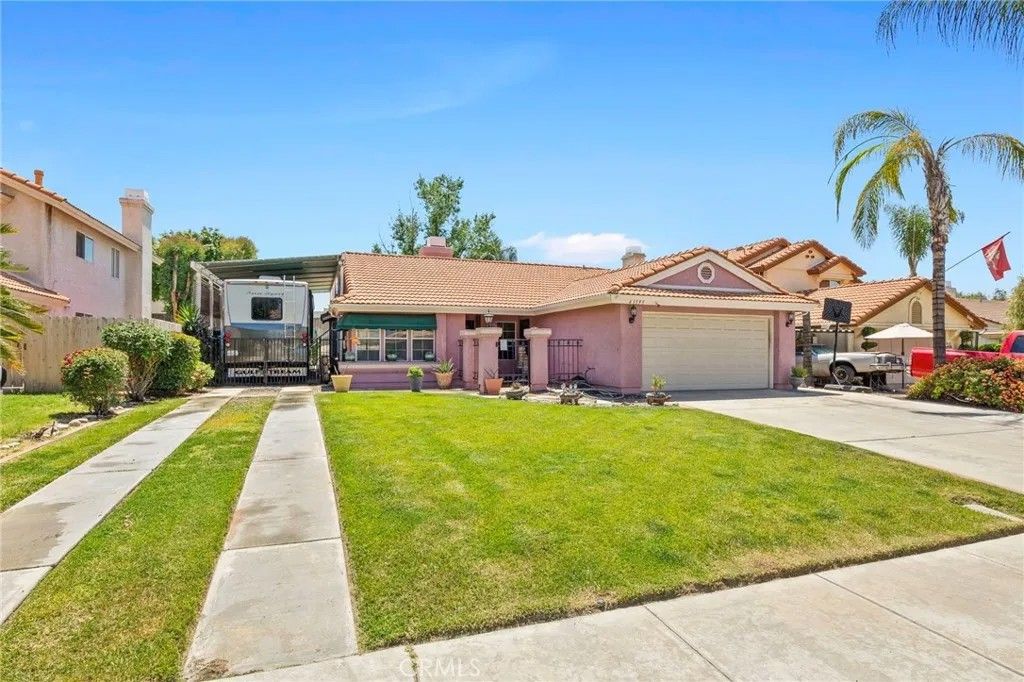 Photo of 43395 Peartree LN, Hemet, CA 92544 (MLS # SW26095896)