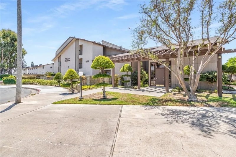 278 N Wilshire 129