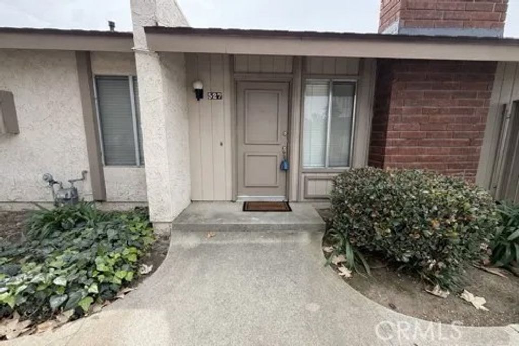 Photo of 527 Holly Avenue, Oxnard, CA 93036 (MLS # IV26069194)