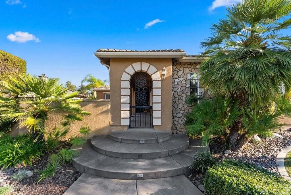 Photo of 241 Melbourne Glen, Escondido, CA 92026 (MLS # PTP2602333)