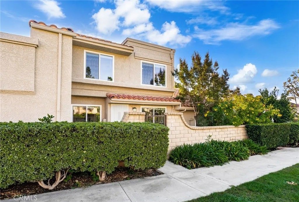 Photo of 6948 Laguna Pl, Rancho Cucamonga, CA 91701 (MLS # CV26005913)