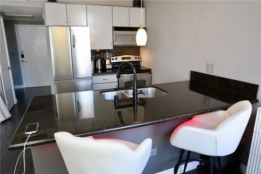 101 Market Street 401