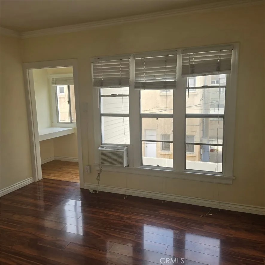1211 Elden Ave.