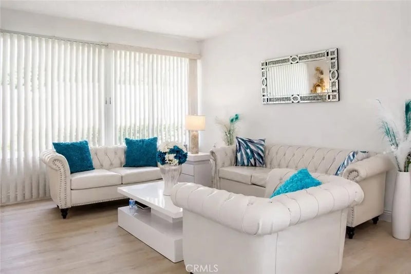 2383 Via Mariposa West A
