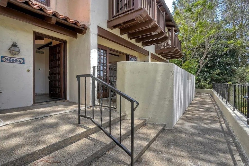 8608 Villa La Jolla Drive 4