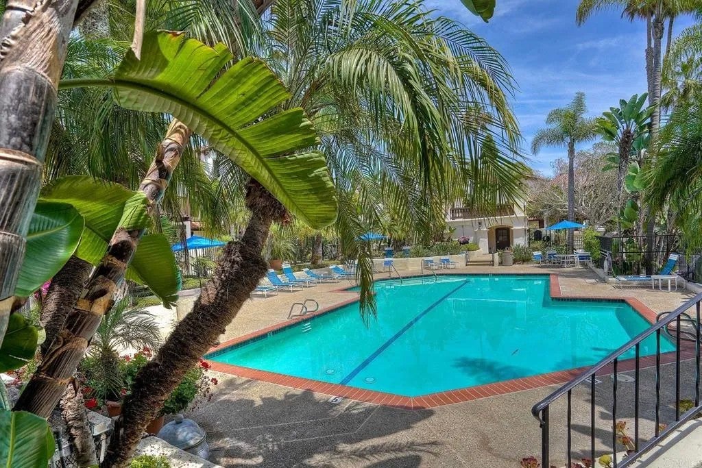 Photo of 8608 Villa La Jolla Drive #4, La Jolla, CA 92037 (MLS # NDP2608297)