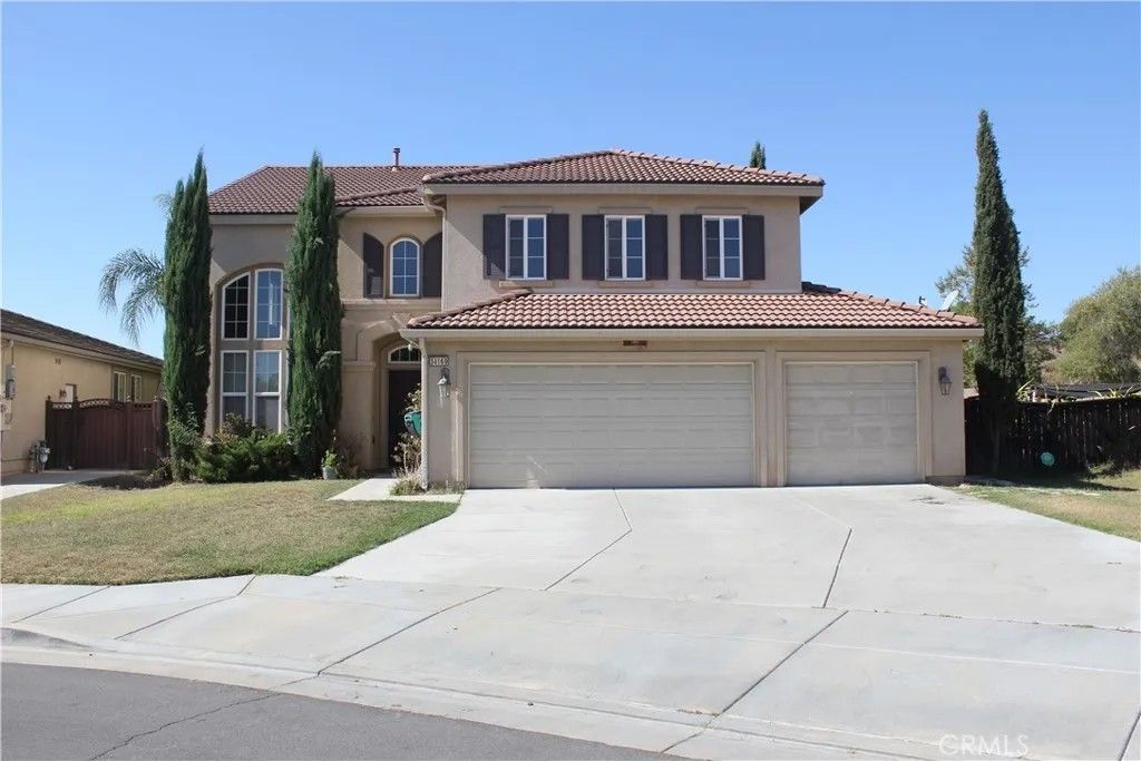 Photo of 34169 Sandy Avenue, Murrieta, CA 92563 (MLS # CV25186925)