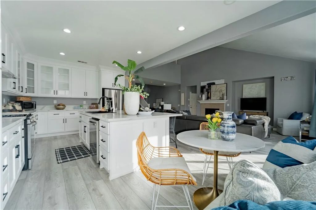 Photo of 37757 Sabra Ln, Palmdale, CA 93552 (MLS # SR26027642)