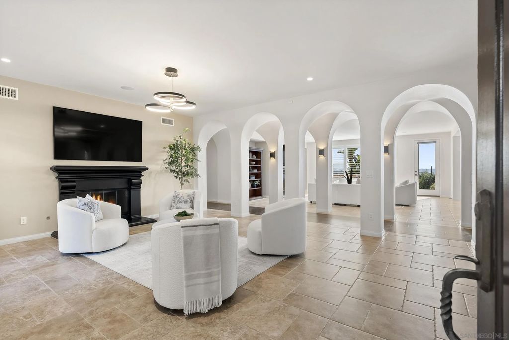 Photo of 7663 Circulo Sequioa, Carlsbad, CA 92009 (MLS # 260006866)