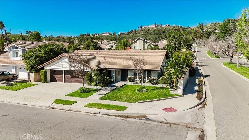 Photo of 6535 E Yosemite Ave, Orange, CA 92867 (MLS # OC26037509)