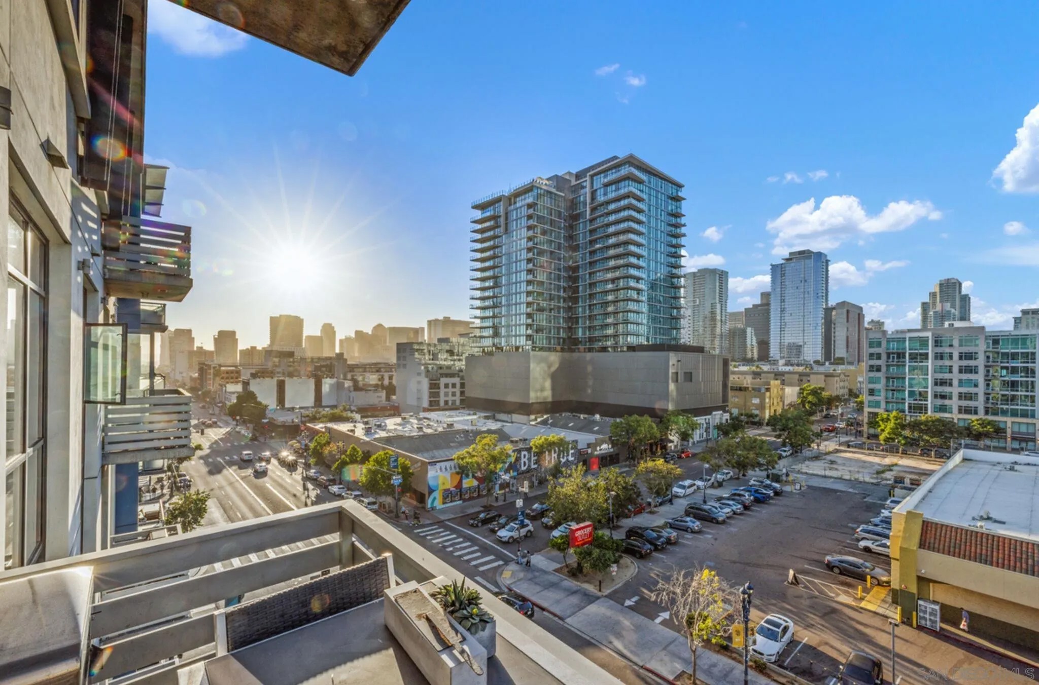527 10Th Ave 605