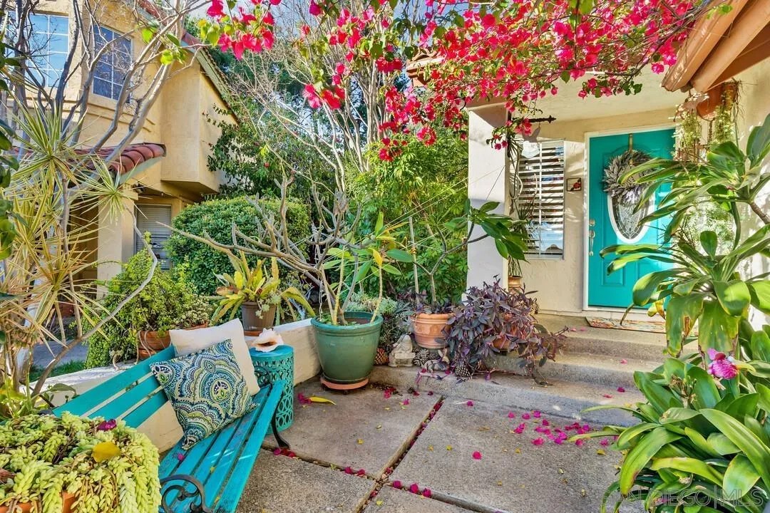 11992 Avenida Marcella