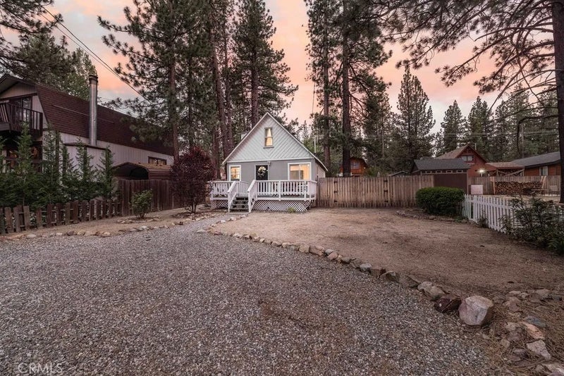 204 W Mojave